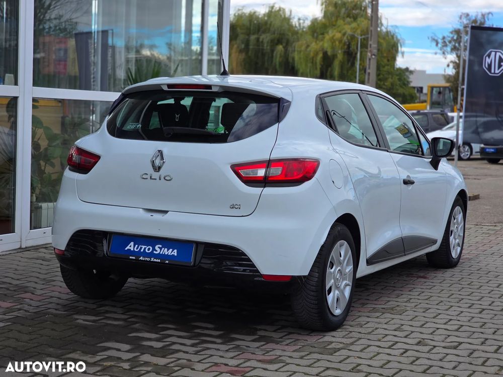 Renault Clio - 8