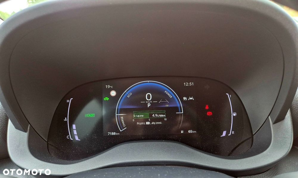 Toyota Yaris Hybrid 1.5 Style - 12