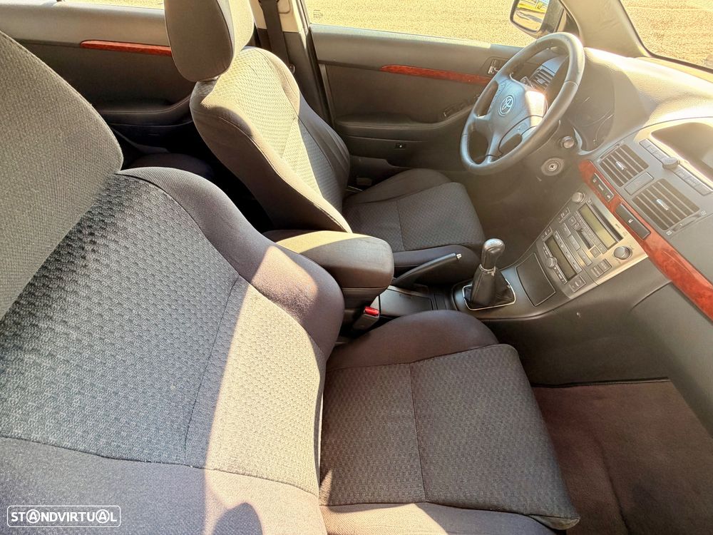 Toyota Avensis S/D 1.6 Sol EC - 24