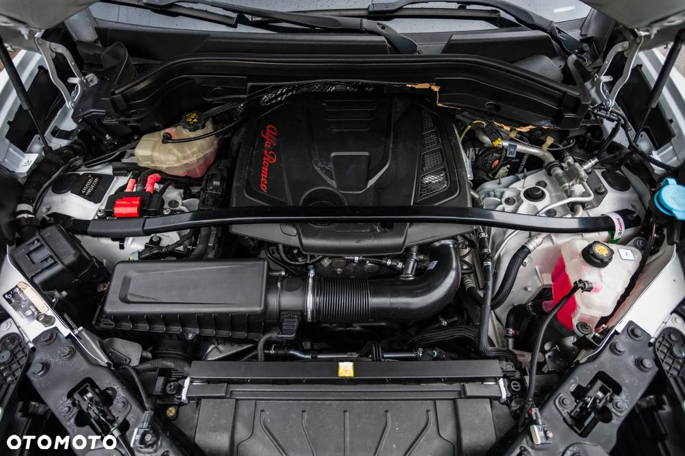 Alfa Romeo Stelvio 2.0 Turbo TI Q4 - 25