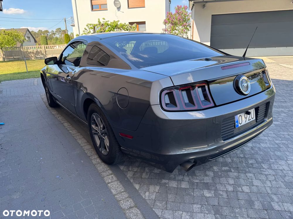 Ford Mustang 3.7 V6 Premium - 10