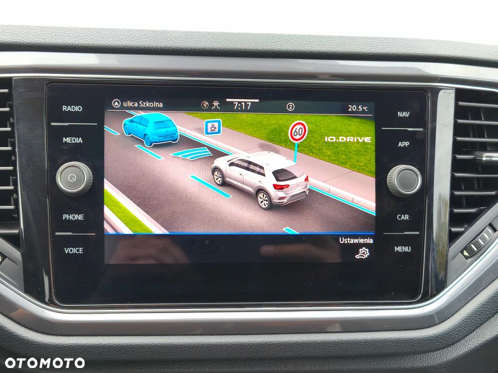 Volkswagen T-Roc - 30