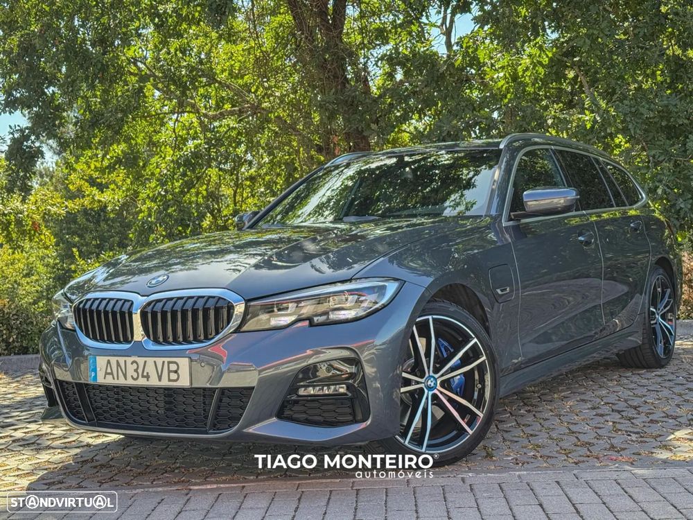BMW 330 e Pack Desportivo M Auto - 25