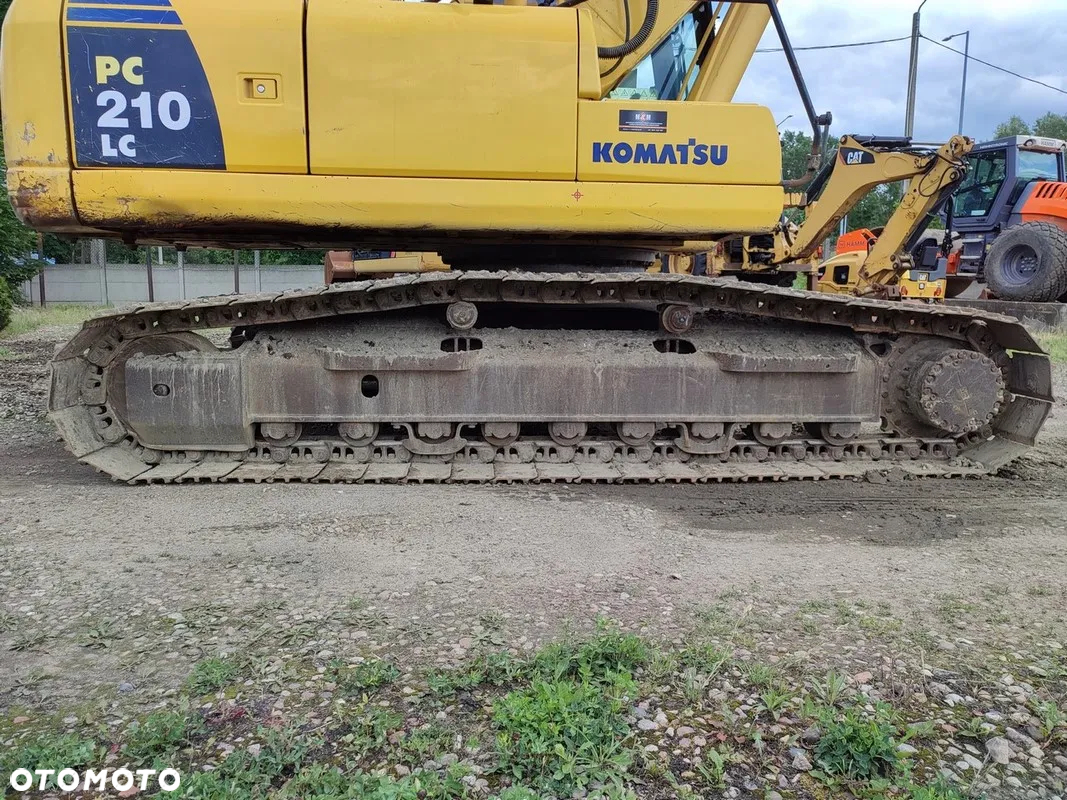 Komatsu PC 210 LC-8 - 11