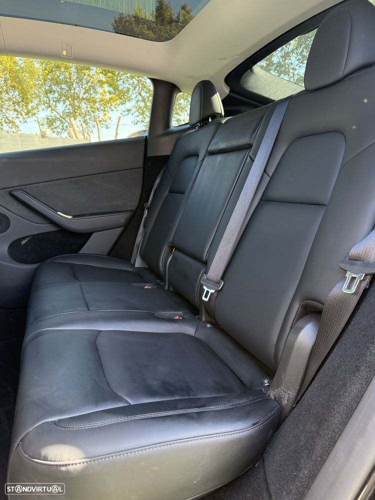 Tesla Model Y - 13