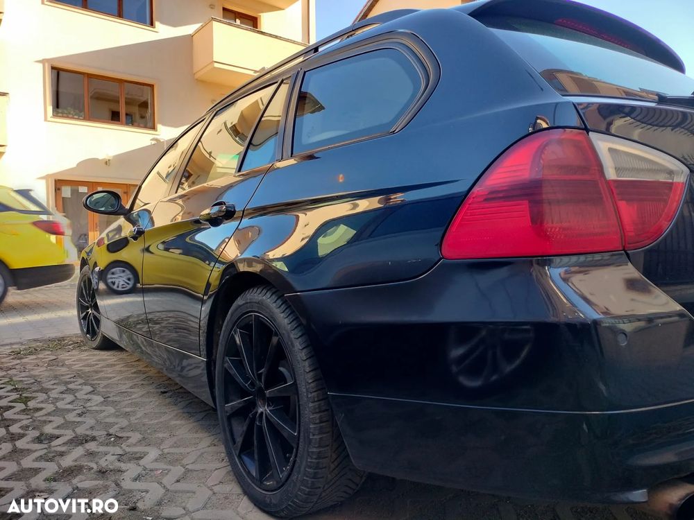 BMW Seria 3 318d Touring - 1