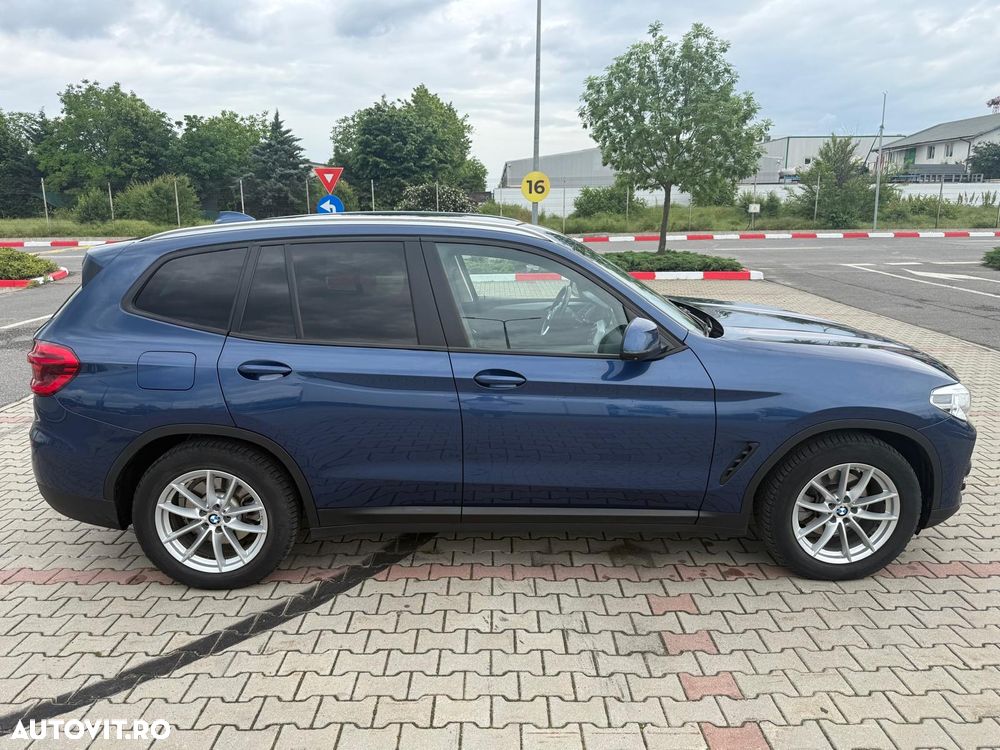 BMW X3 xDrive20d Advantage - 11