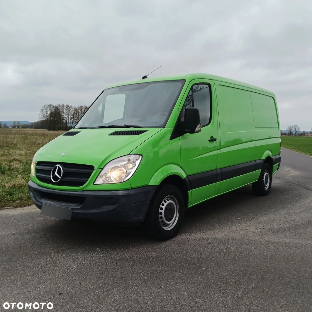 Mercedes-Benz Sprinter - 1