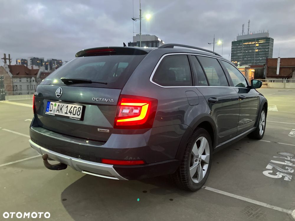 Skoda Octavia 2.0 TDI 4x4 DSG Scout - 3