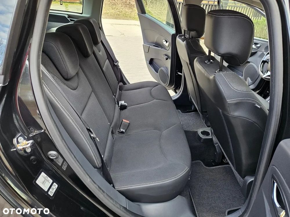 Renault Clio - 23