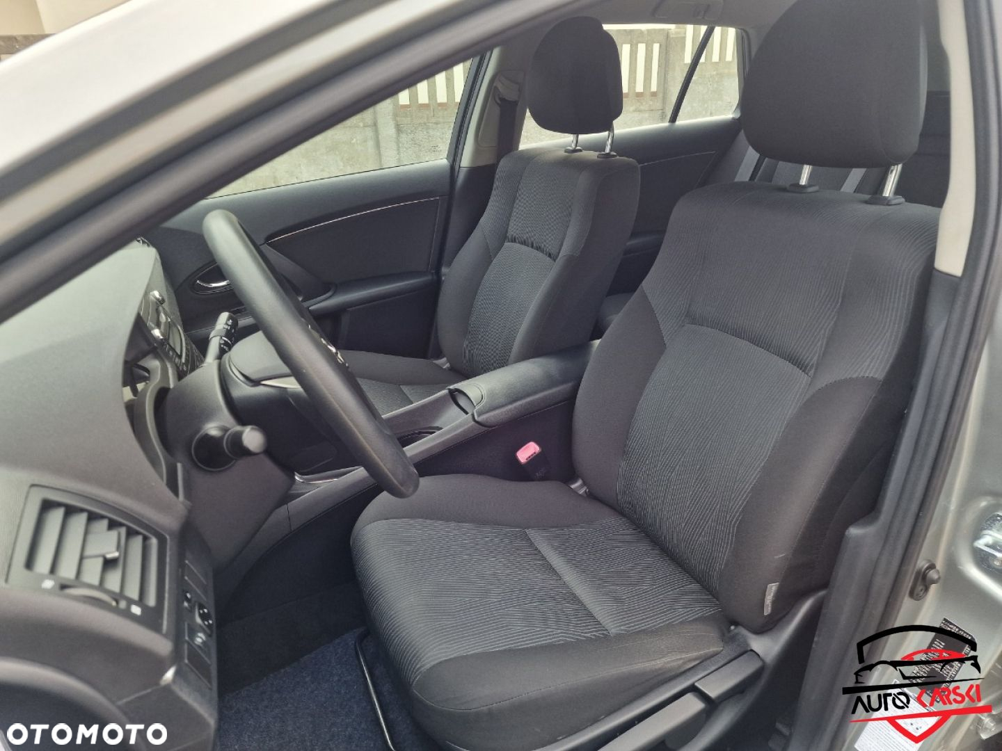 Toyota Avensis - 29