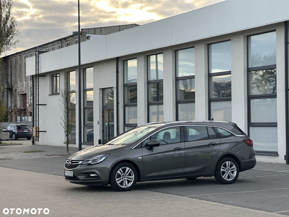Opel Astra - 1