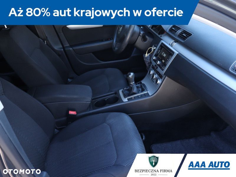 Volkswagen Passat Variant - 11