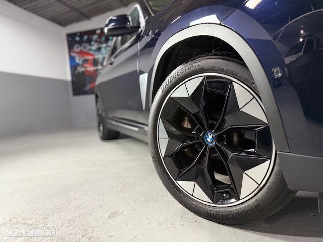 BMW iX3 M Sport Impressive - 3
