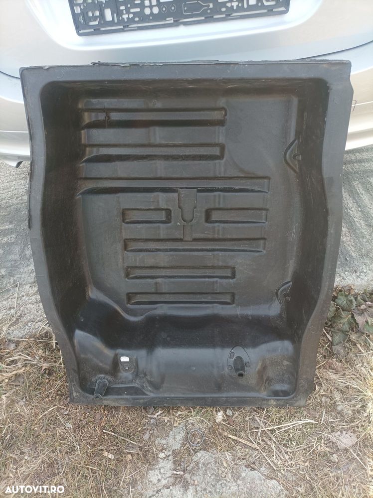 Suport locaș oală roată de rezervă Volkswagen Passat B6 break berlină - 2