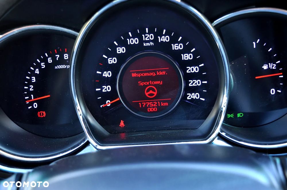 Kia Ceed 1.4 CVVT Dream Team Edition - 31