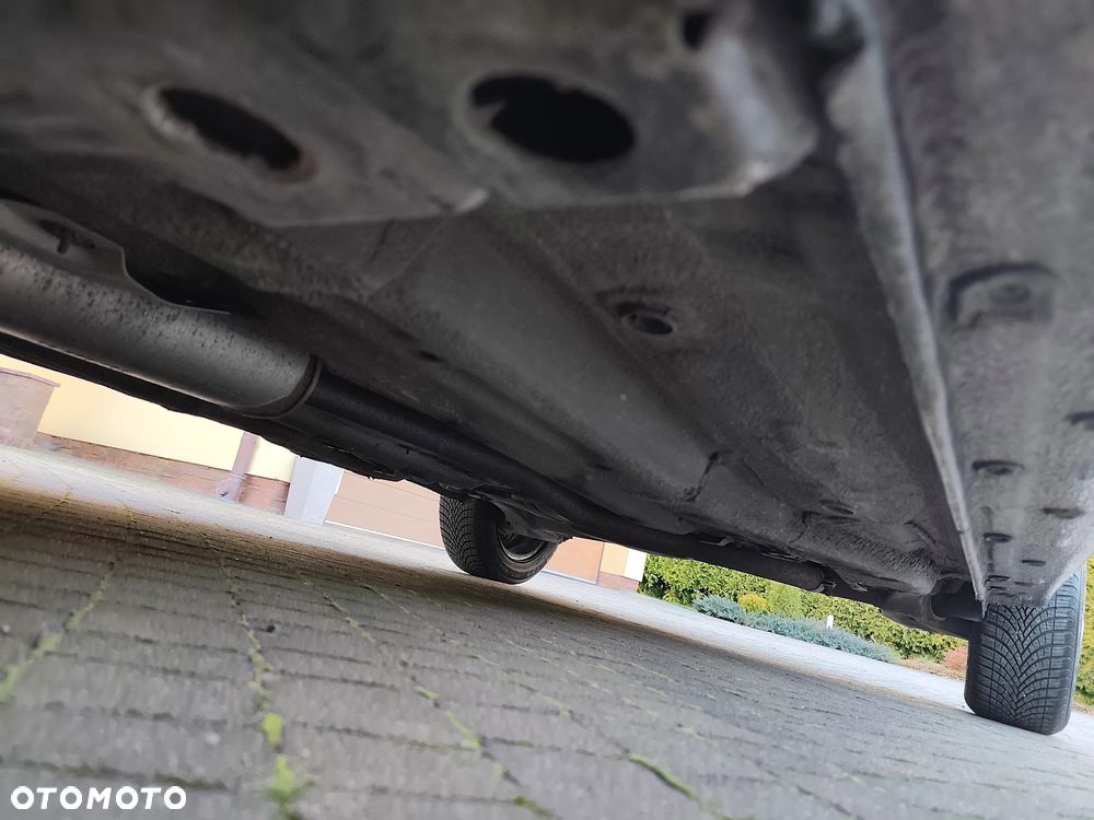 Opel Corsa 1.4 16V Edition - 9