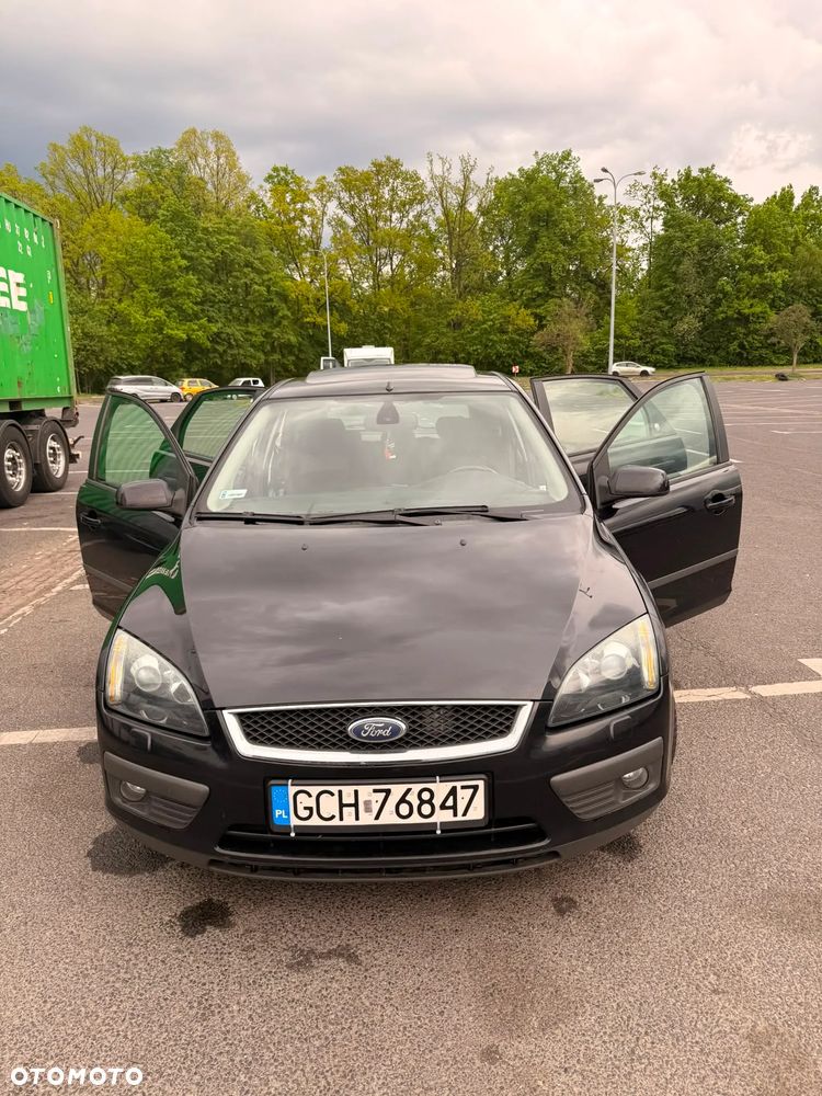 Ford Focus 1.6 Ghia - 1