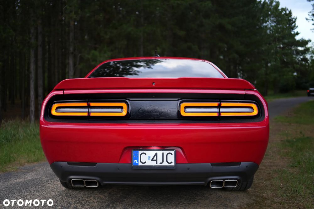 Dodge Challenger - 5