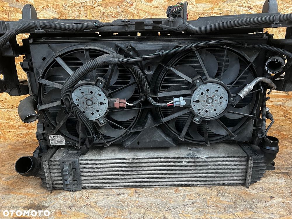 RENAULT LAGUNA 3 III Diesel 2.0 PAS PRZEDNI Belka Chłodnice Wentylator Intercooler - 12