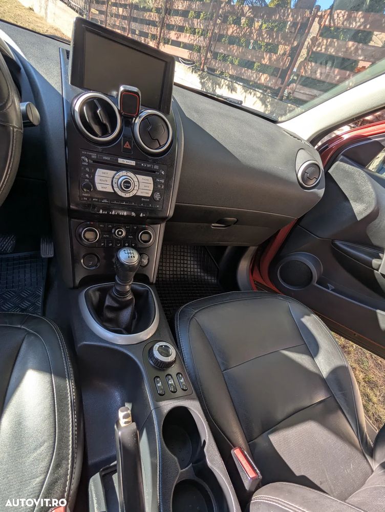 Nissan Qashqai 2.0 DCI 4 x 4 DPF tekna - 6