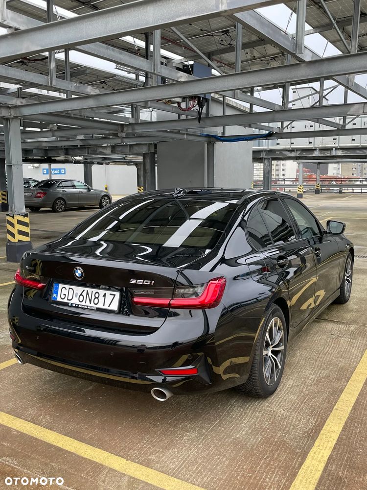 BMW Seria 3 320i xDrive - 4