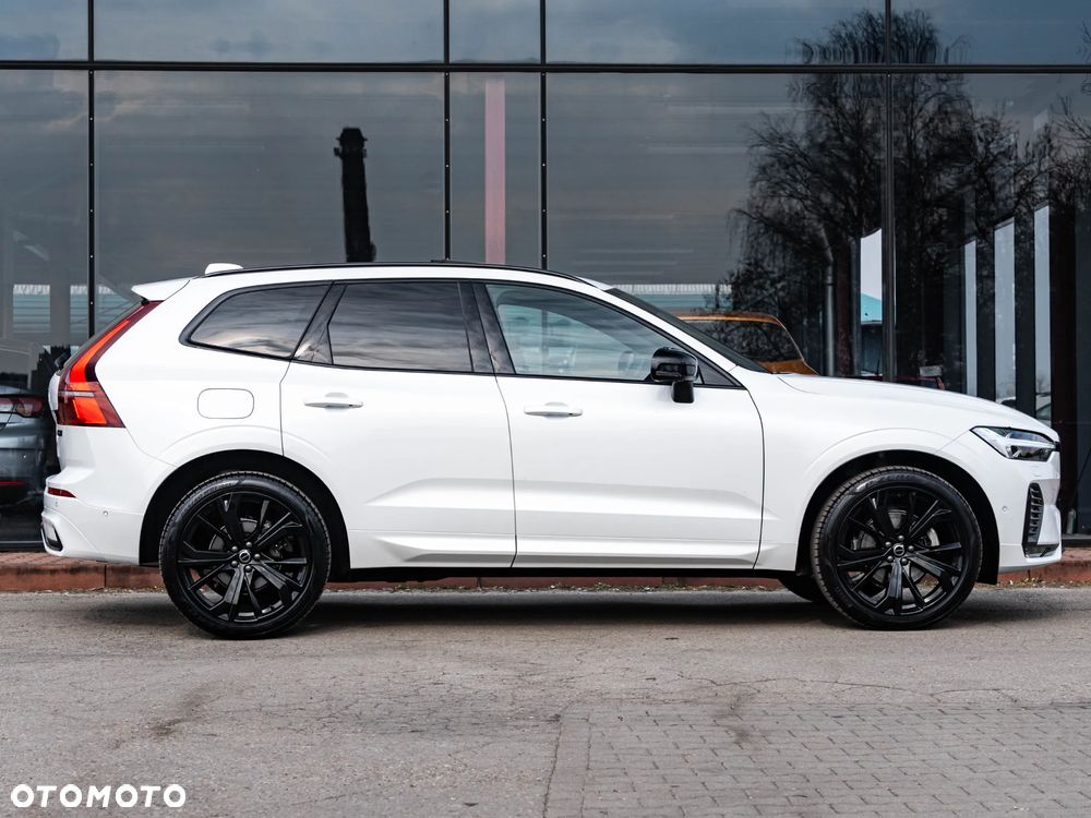 Volvo XC 60 B5 B AWD Plus Dark - 16