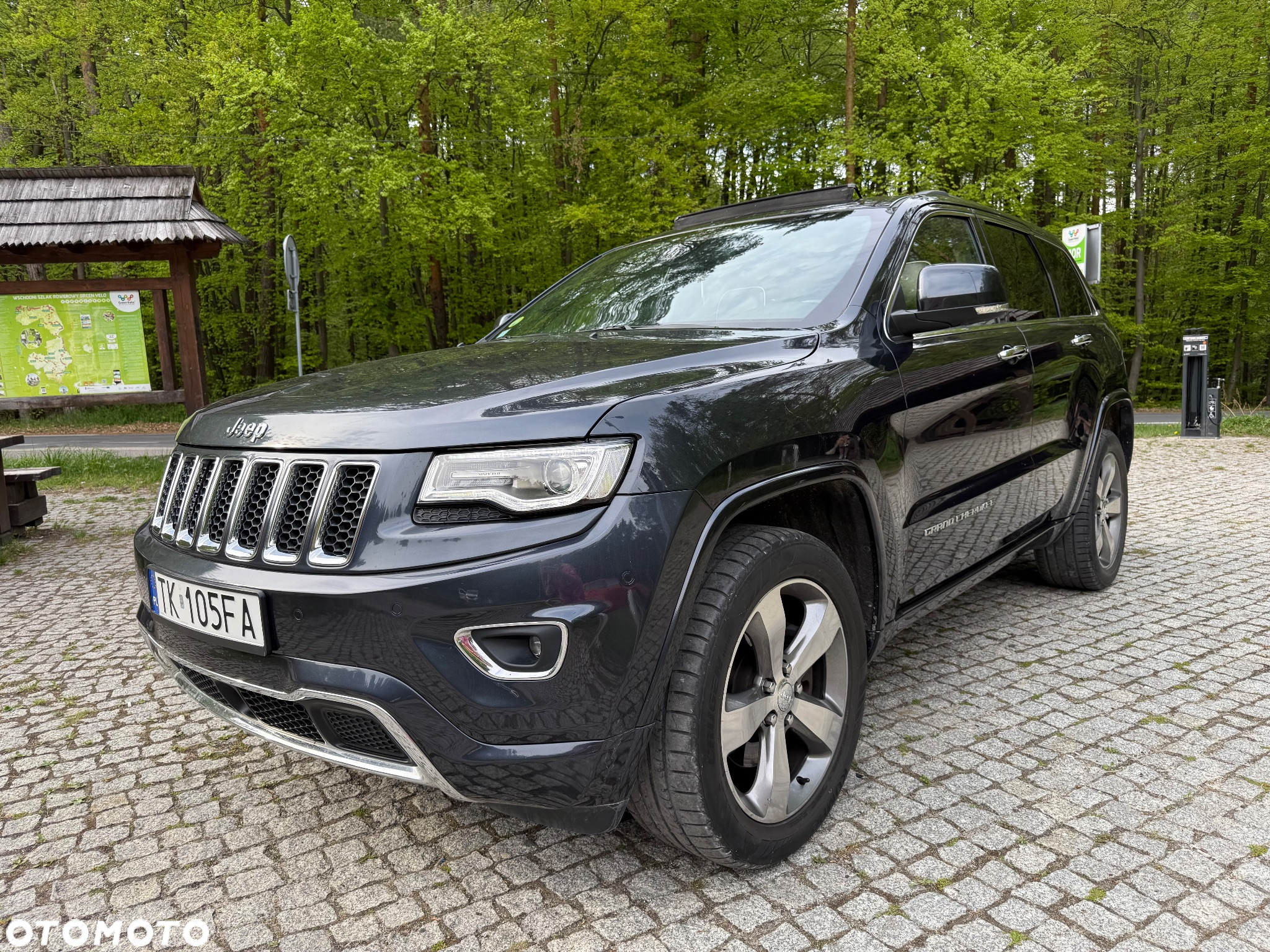 Jeep Grand Cherokee - 37