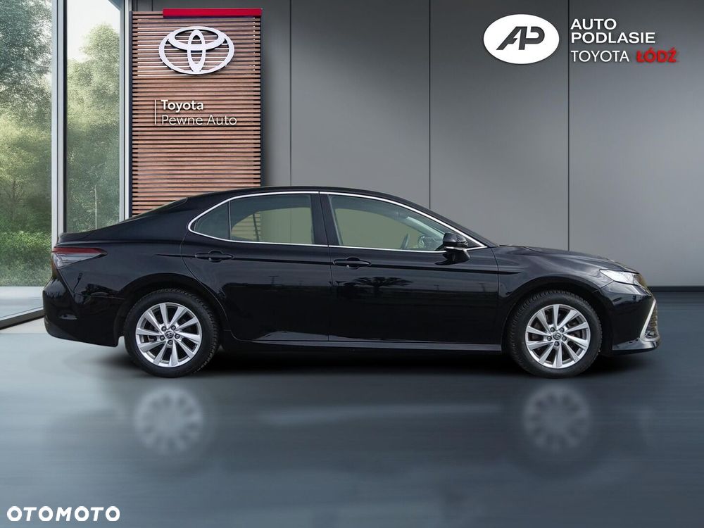 Toyota Camry 2.5 Hybrid Comfort CVT - 11