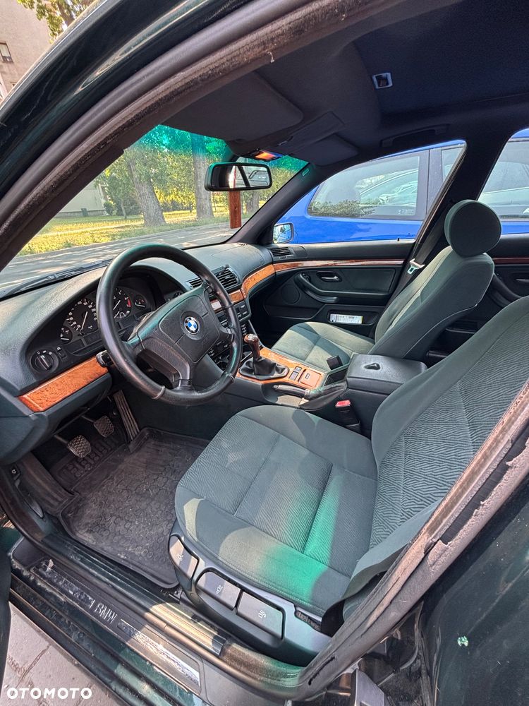 BMW Seria 5 520i - 7