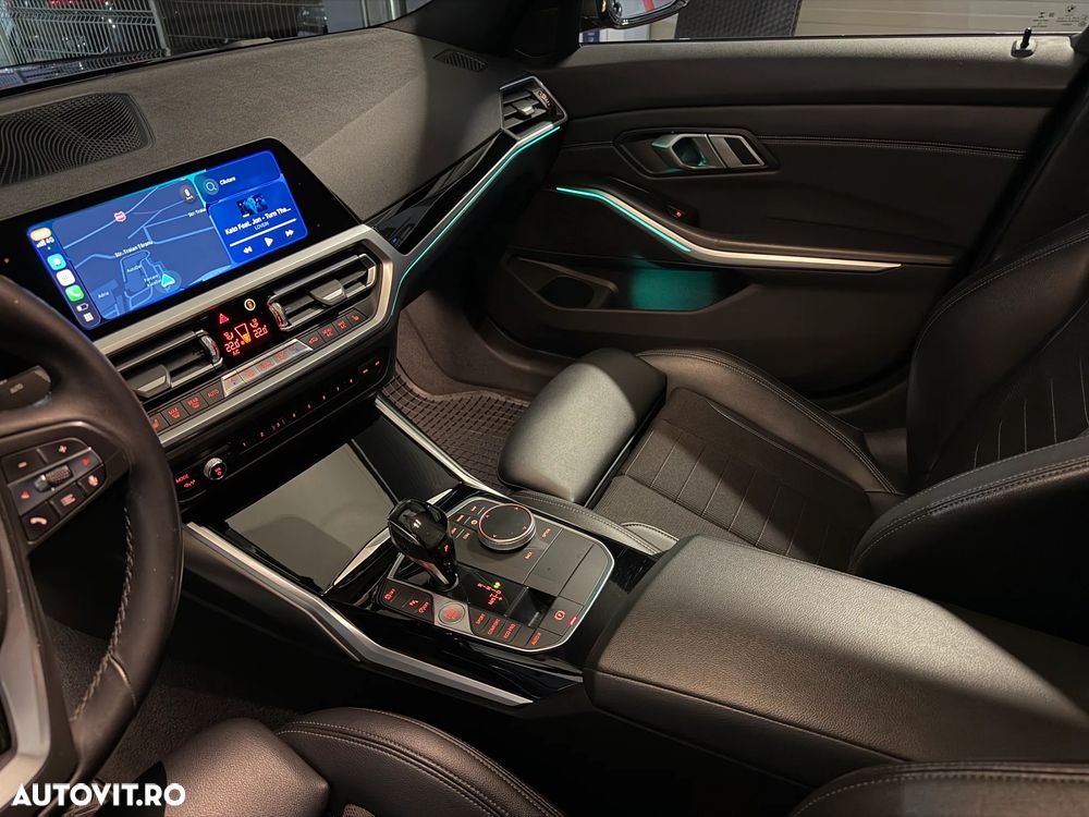 BMW Seria 3 330i Aut. Sport Line - 28