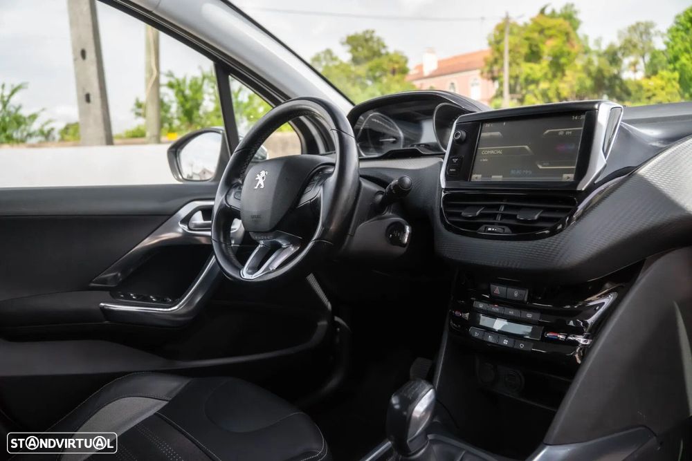 Peugeot 2008 1.2 VTi Allure - 20