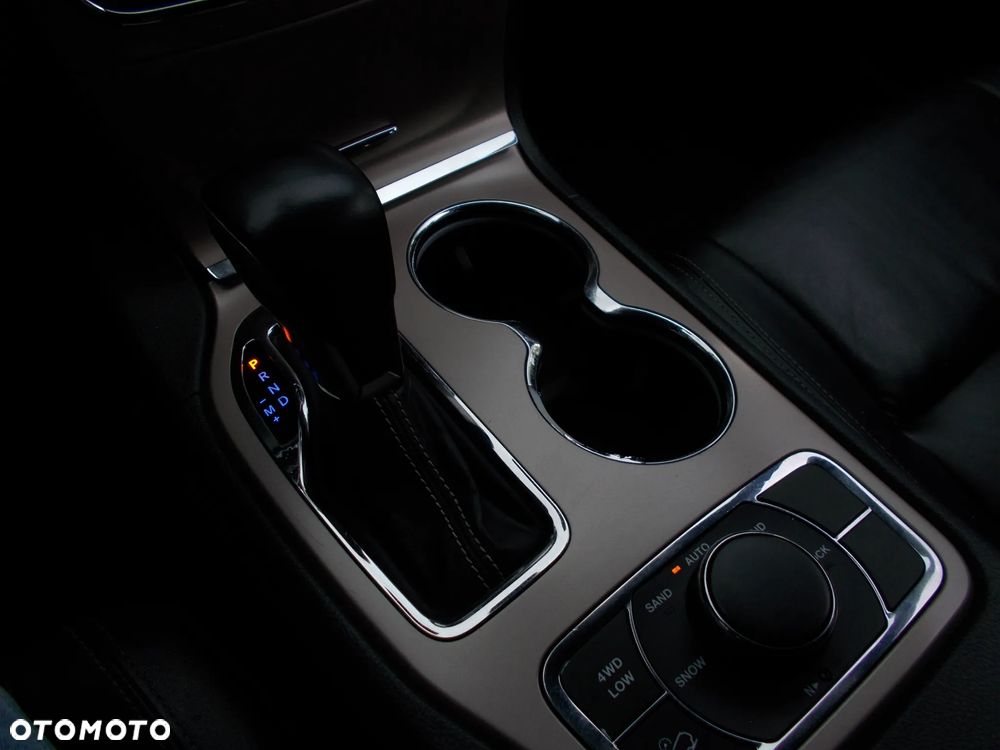 Jeep Grand Cherokee - 11