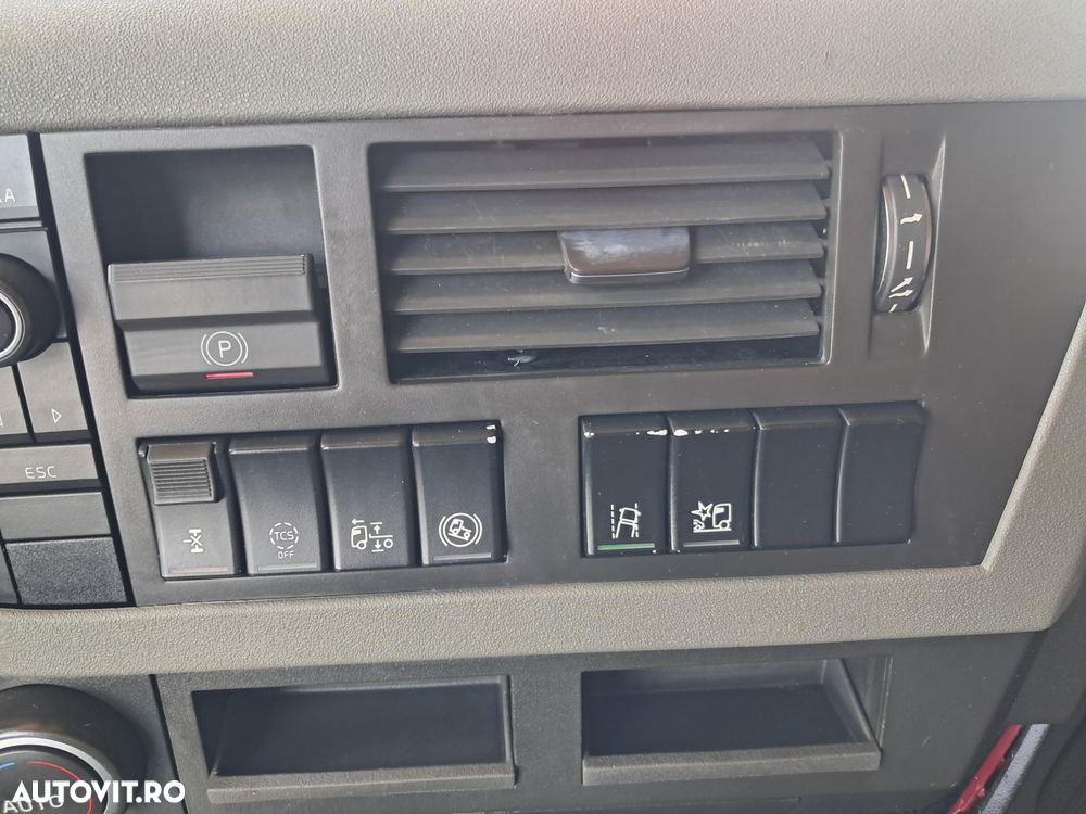 Volvo FH 460 GLOBETROTTER AUTOMAT EURO 6 MEGA - 19