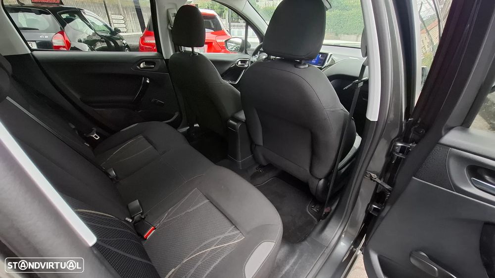 Peugeot 208 1.4 VTi Allure - 31