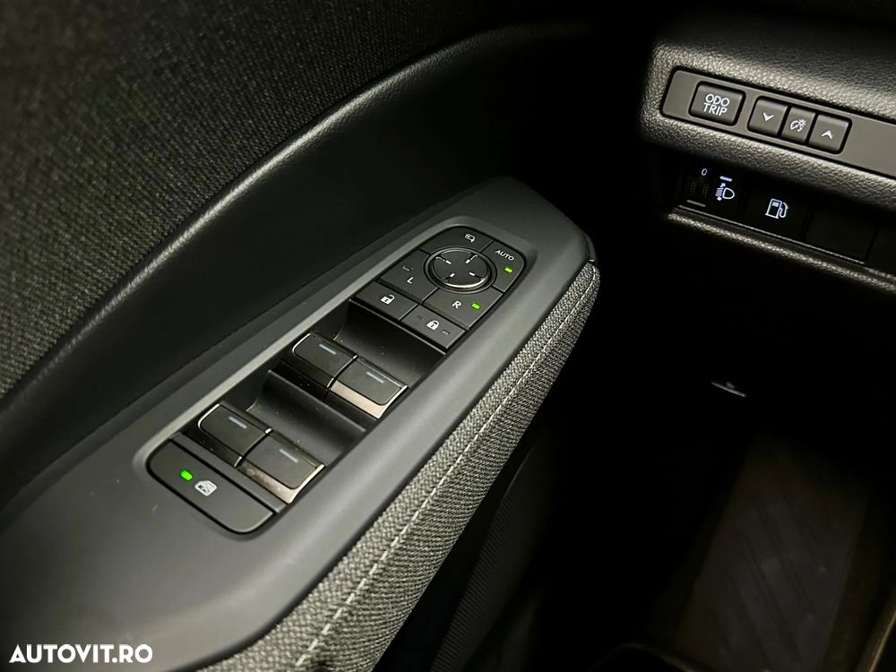 Lexus LBX 1.5 HEV 4x2 CVT Business - 31