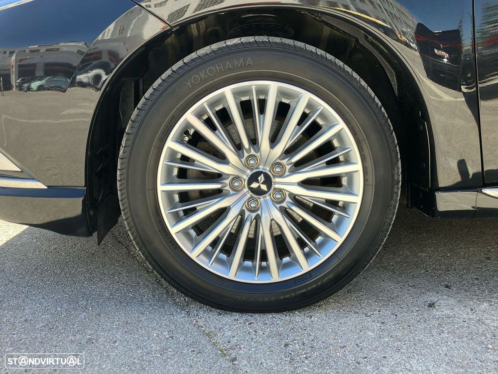 Mitsubishi Outlander 2.4 Instyle - 18