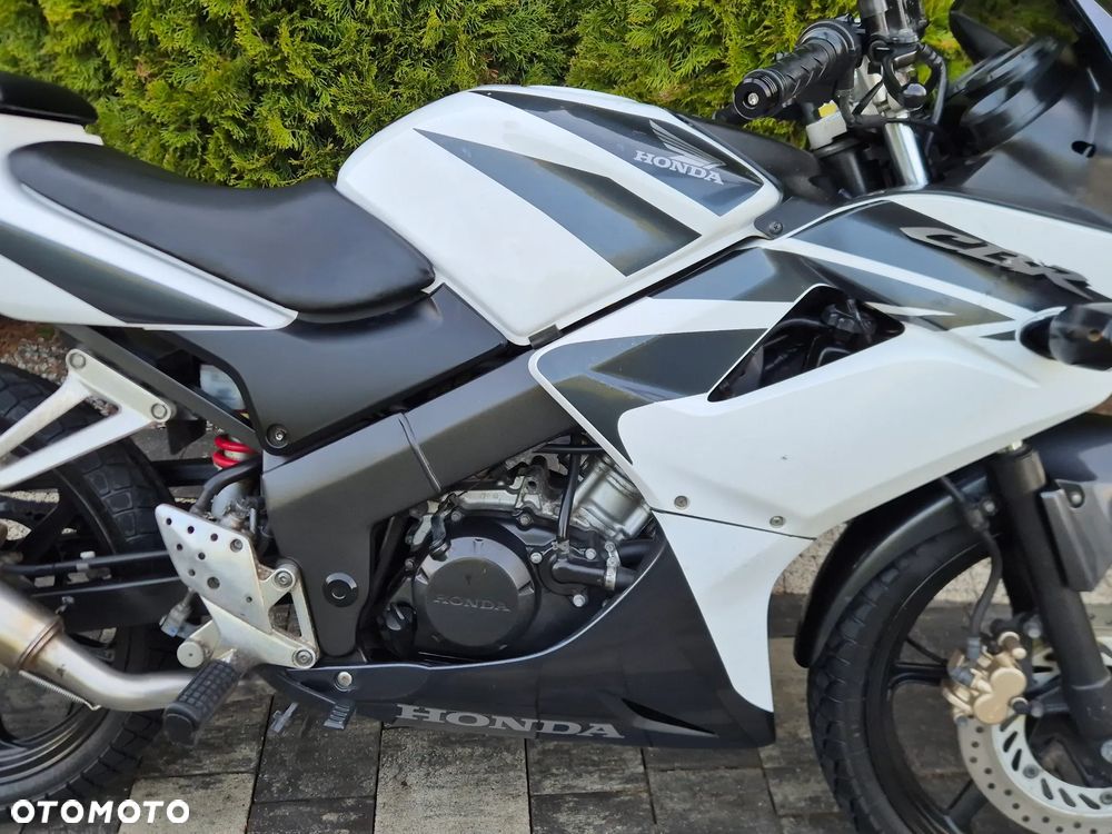 Honda CBR - 12