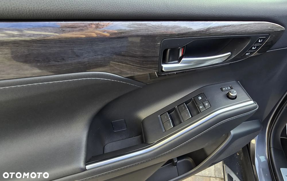 Toyota Highlander 2.5 Hybrid Executive Style - 17