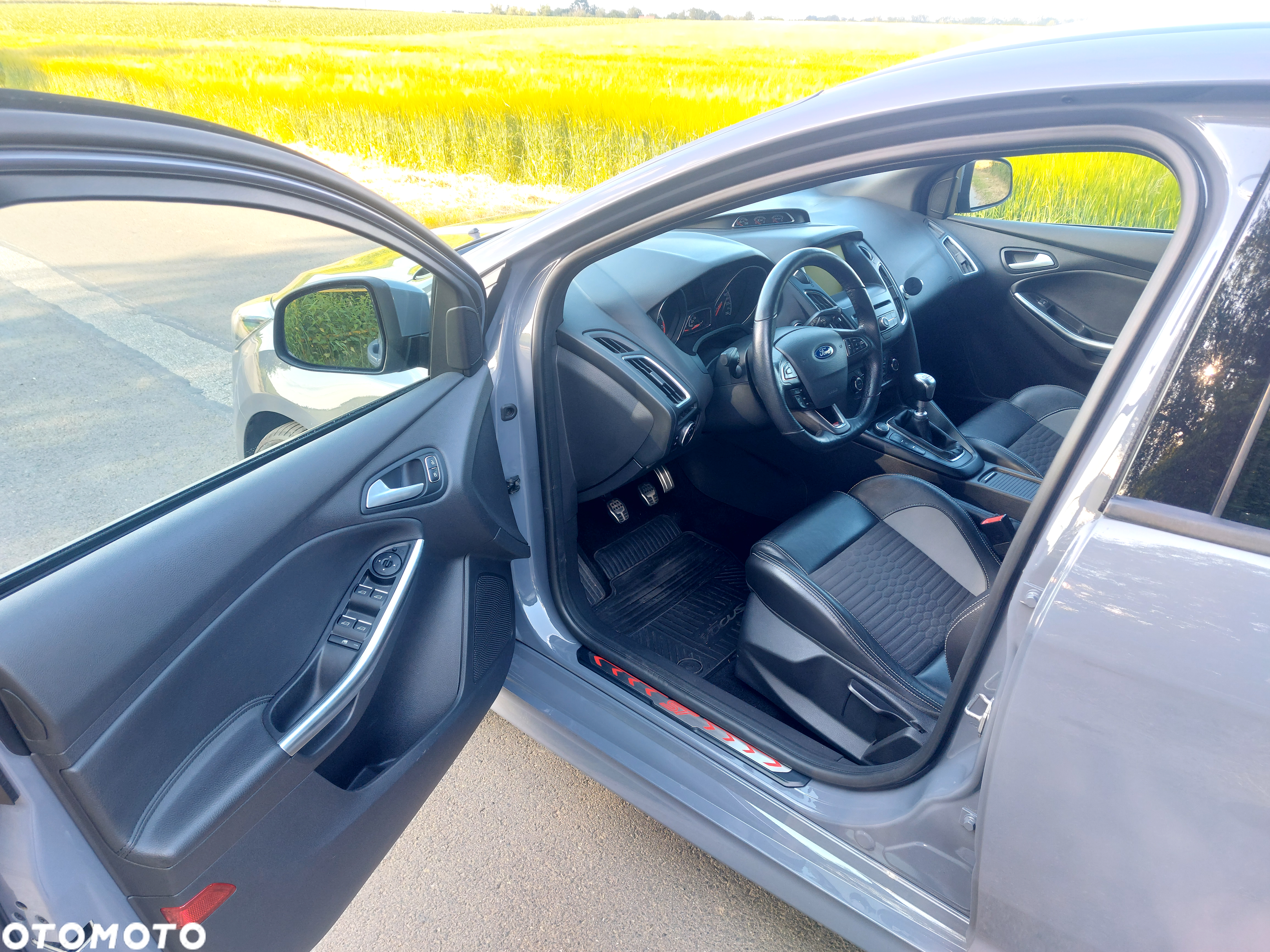 Ford Focus 2.0 EcoBoost ST-2 - 17