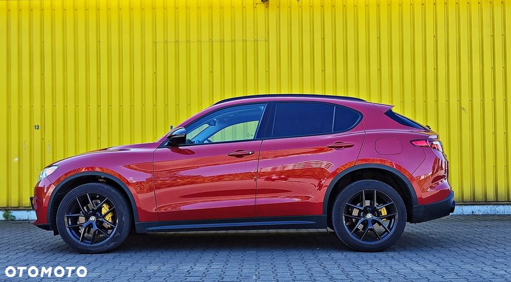 Alfa Romeo Stelvio 2.0 Turbo 16V AT8-Q4 Veloce Ti - 3