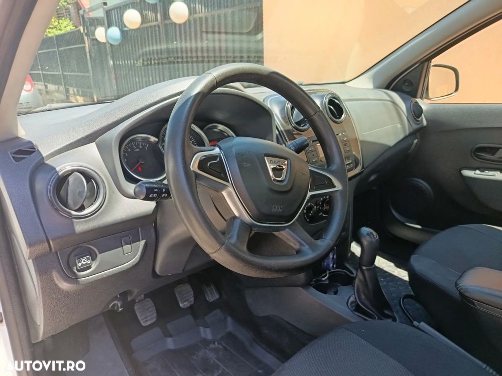 Dacia Logan 1.2 Acces - 9