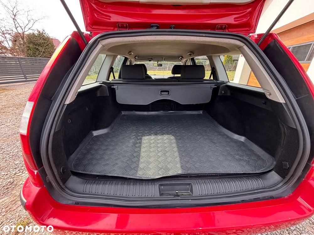 Ford Mondeo 2.0 TDCI DPF Ambiente - 13