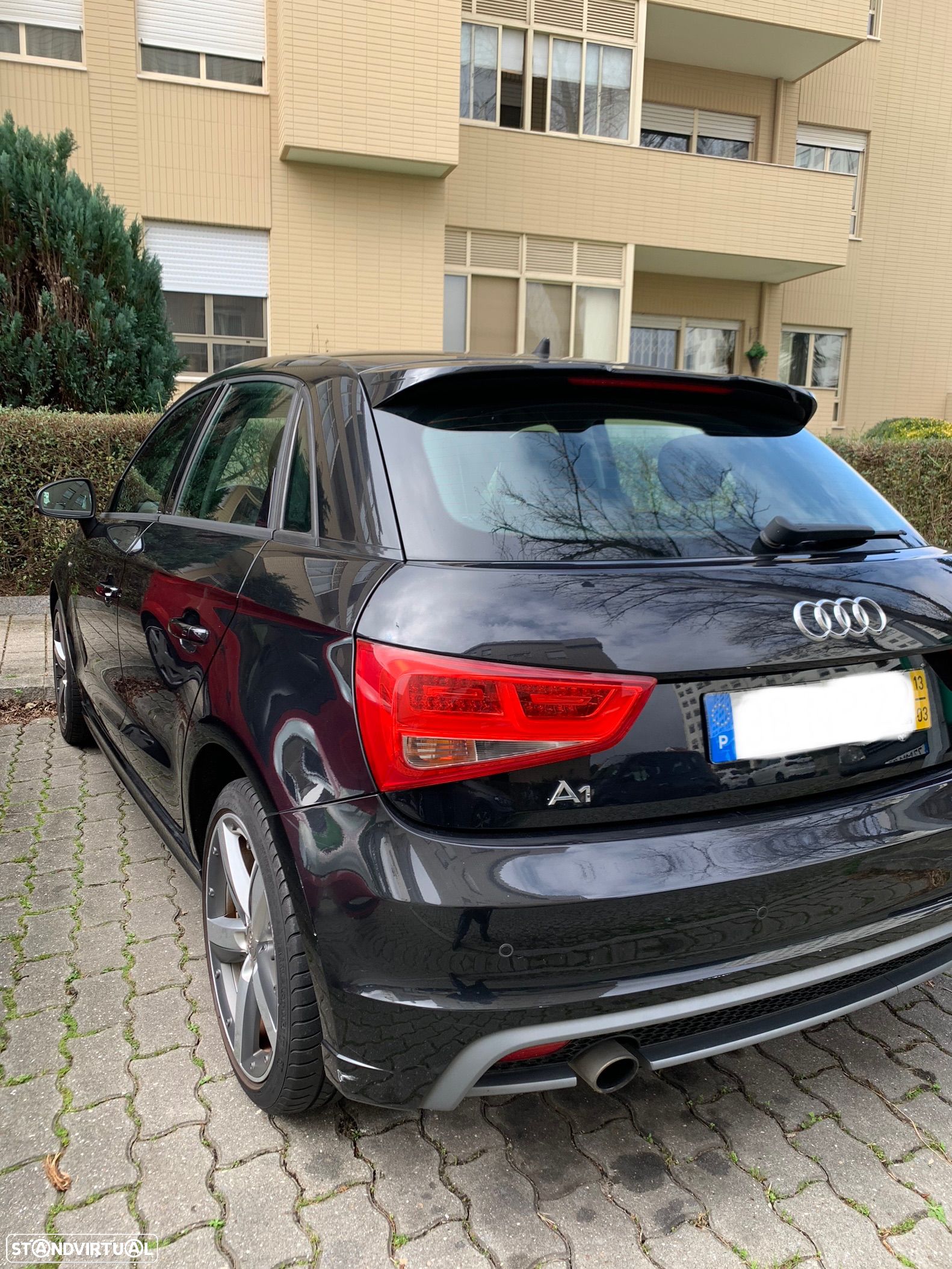 Audi A1 Sportback 1.6 TDI S-line - 1