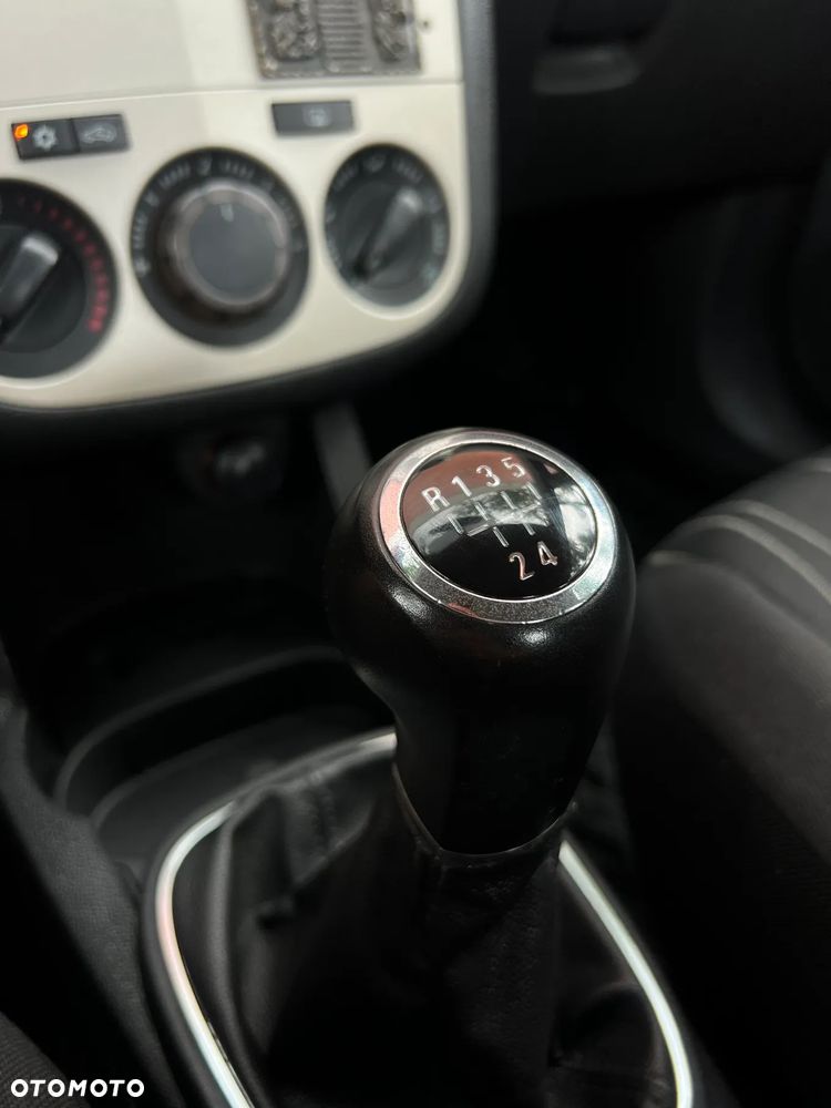 Opel Corsa - 23