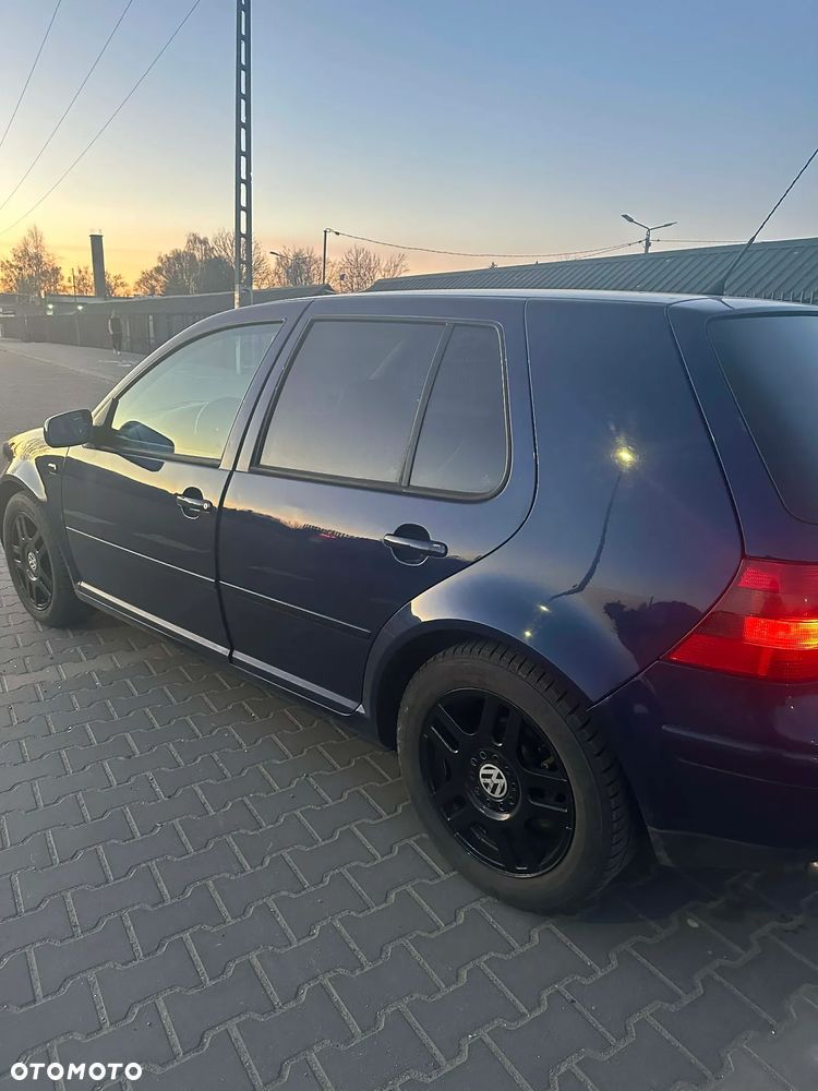 Volkswagen Golf - 3