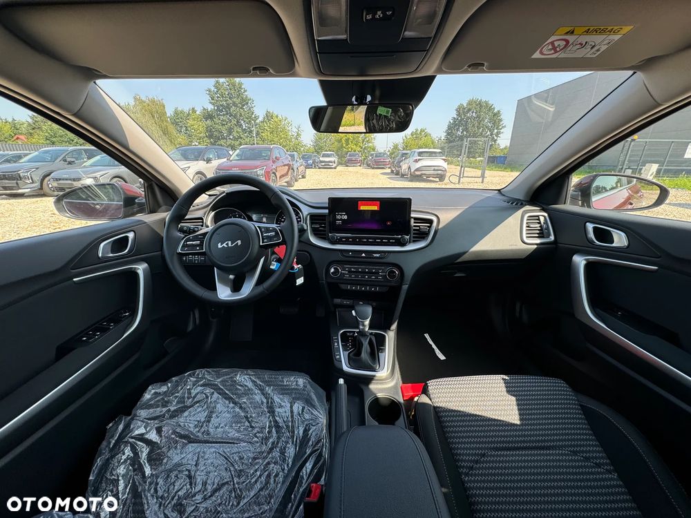 Kia XCeed - 13