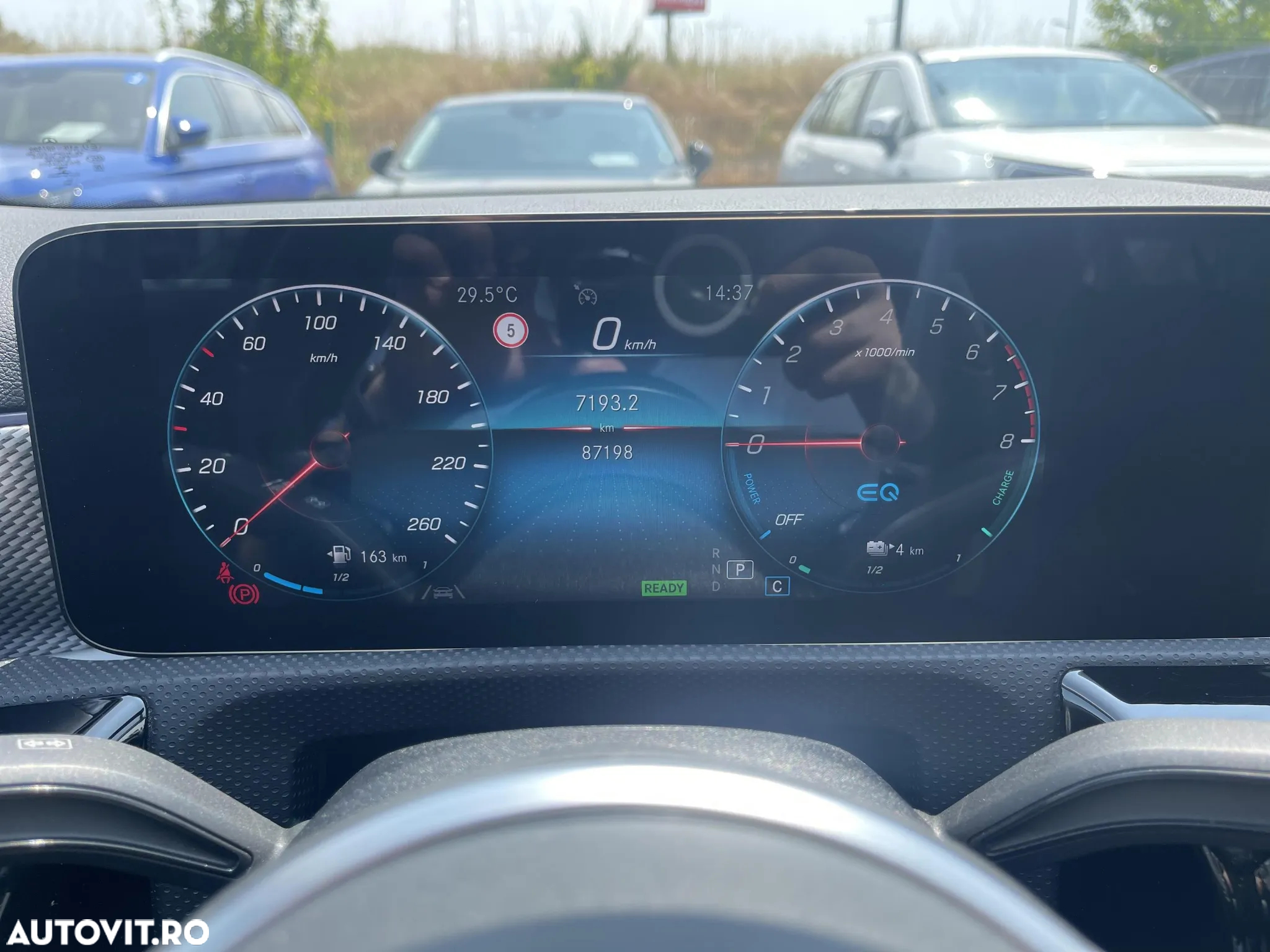 Mercedes-Benz A - 12