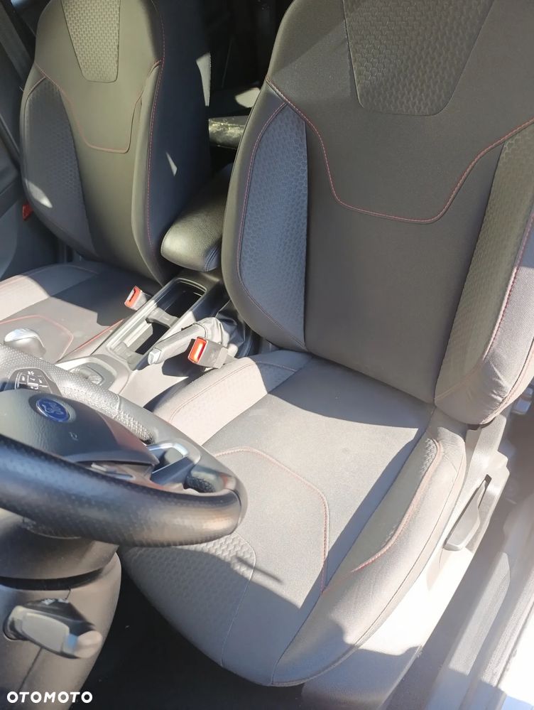 Ford Focus 1.5 EcoBoost ST-Line - 8