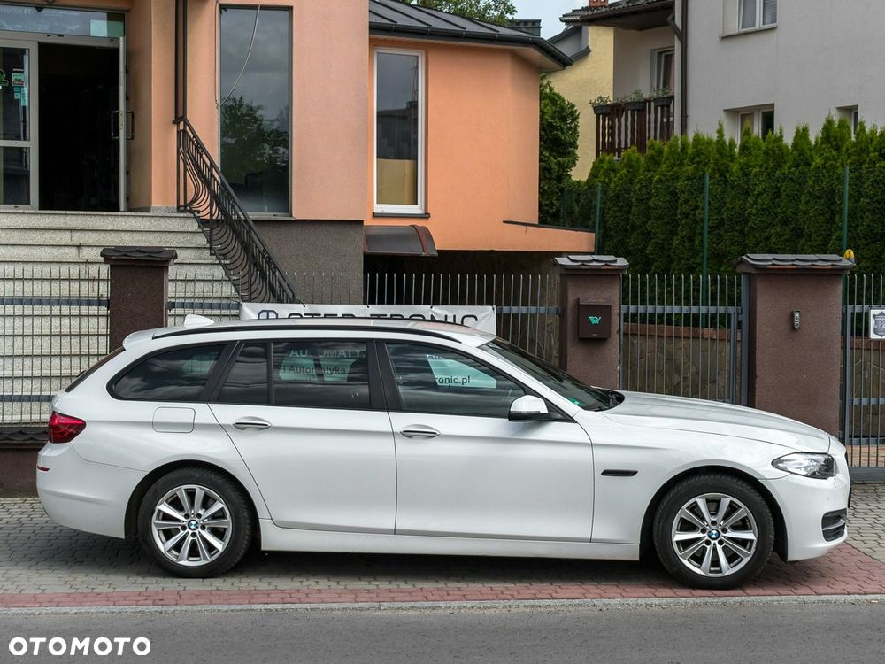 BMW Seria 5 520d Luxury Line - 4